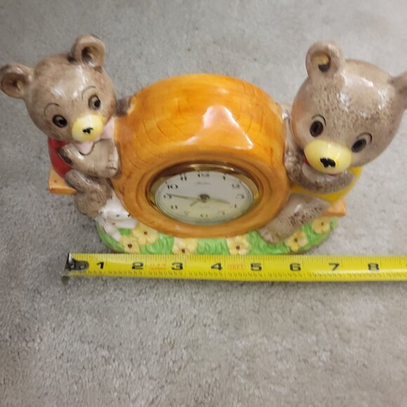 Vintage Ceramic Bear Mantle Table Clock Made In Japan - Picture 10 of 11